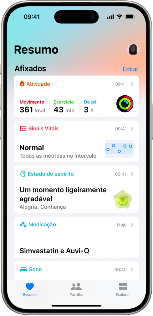 O ecrã Resumo na aplicação Saúde. A informação acerca da atividade, sinais vitais, estado de espírito e medicamentos aparece sob Afixados.