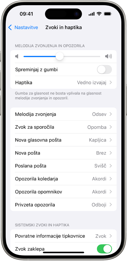 Zaslon Zvoki in haptika v aplikaciji Nastavitve. Možnosti na zaslonu od zgoraj navzdol so Zvok slušalk in Varna uporaba slušalk, Glasnost melodije zvonjenja in opozoril z drsnikom za prilagajanje glasnosti in možnostjo spreminjanja glasnosti z gumbi ter Zvoki in haptični vzorci vključno z Melodija zvonjenja in Zvok za sporočila.