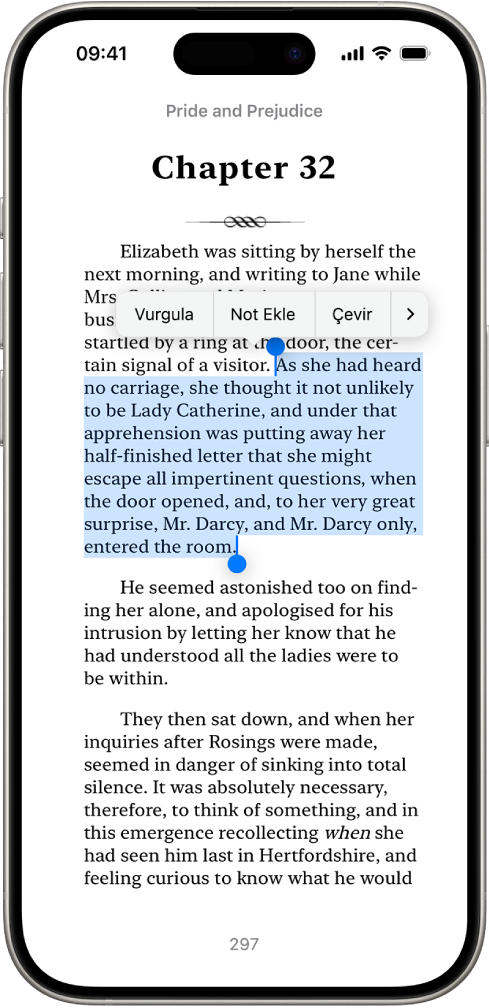 Kitaplar uygulamasında bir kitap sayfası, sayfadaki metnin bir bölümü seçili. Vurgula, Not Ekle ve Çeviri denetimleri seçili metnin üstündedir.