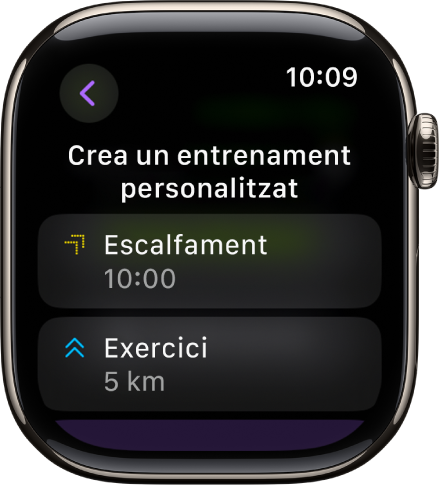 L’app Entrenament amb una pantalla per crear un nou entrenament personalitzat. El requadre de l’entrenament és al centre amb un interval de 10 minuts i el requadre de l’exercici és a sota amb un interval de 3 milles.