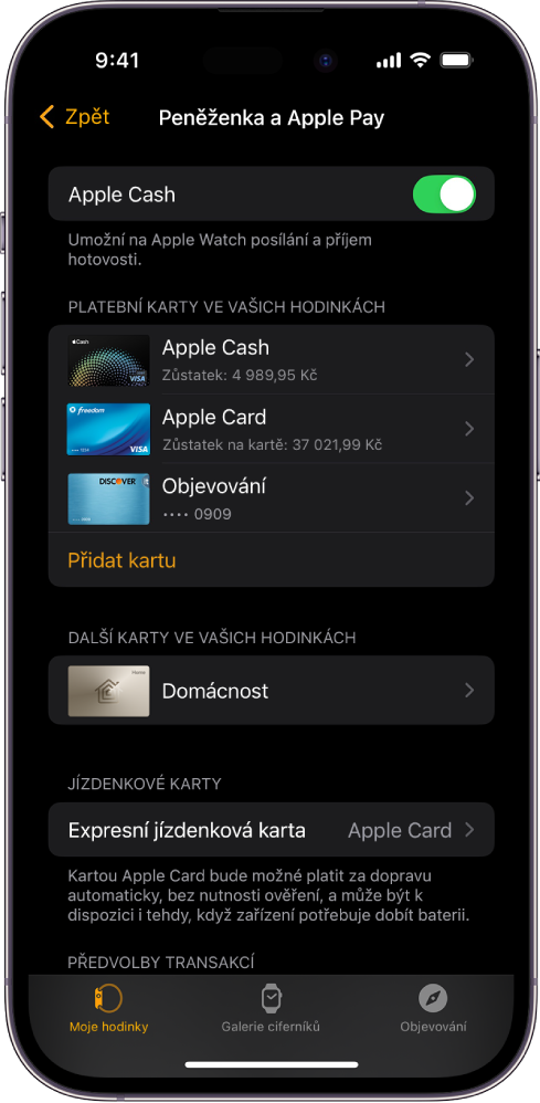 Obrazovka iPhonu s nastavením Peněženky a Apple Pay v aplikaci Apple Watch.