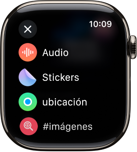 La pantalla de Mensajes mostrando opciones de archivos adjuntos, como audio, stickers, ubicación e imágenes.