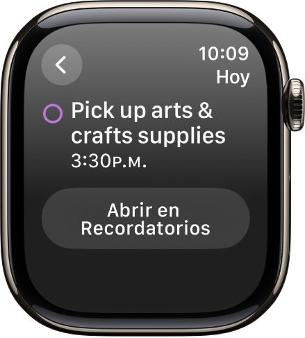 Pantalla de la app Calendario mostrando un recordatorio. El nombre del recordatorio se muestra en la parte superior; la hora del recordatorio se muestra debajo de él. La fecha del evento está en la esquina superior derecha. En la parte inferior de la pantalla hay un botón para abrir el recordatorio en la app Recordatorios.