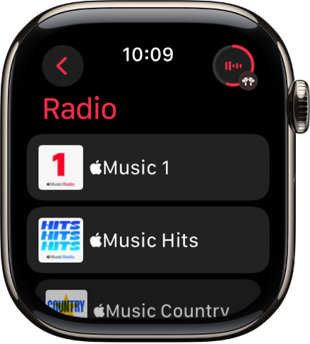 La pantalla de Radio con tres emisoras de Apple Music. Arriba a la derecha se muestra el botón “Ahora suena”. El botón Atrás se encuentra en la parte superior izquierda.