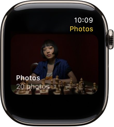 L’app Photos sur l’Apple Watch affichant un album intitulé Amis.