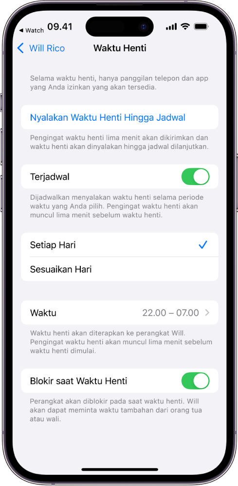 iPhone menampilkan layar pengaturan Waktu Henti. Pengalih Terjadwal berada di dekat bagian atas. Pilihan Setiap Hari dan Sesuaikan Hari muncul di bawahnya, dengan Setiap Hari yang dipilih. Jam Dari dan Hingga terdapat di tengah layar dan tombol Blokir saat Waktu Henti berada di dekat bagian bawah.