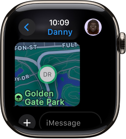 De Berichten-app met de kaart van een gedeelde locatie.