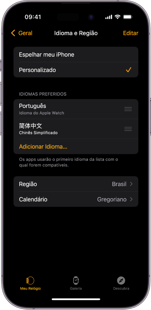 Tela de Idioma e Região no app Apple Watch, com inglês e espanhol aparecendo abaixo de Idiomas Preferidos.