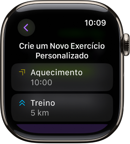O app Exercício mostrando uma tela para criação de um novo exercício personalizado. O quadro Aquecimento está no centro, com um intervalo de 10 minutos, e o quadro Atividade encontra-se abaixo, com um intervalo de 3 minutos.