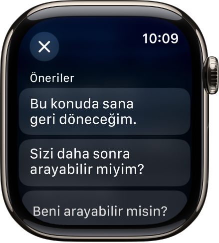 Üç akıllı yanıt gösteren Mail uygulaması.