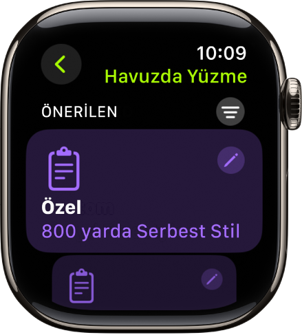 Antrenman uygulamasındaki bir ekran, özel Havuzda Yüzme antrenmanı ayarlarını gösteriyor.