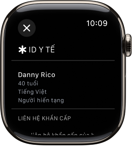Màn hình ID y tế trên Apple Watch đang hiển thị tên, tuổi, ngôn ngữ, trạng thái hiến tạng và liên hệ khẩn cấp của một người.