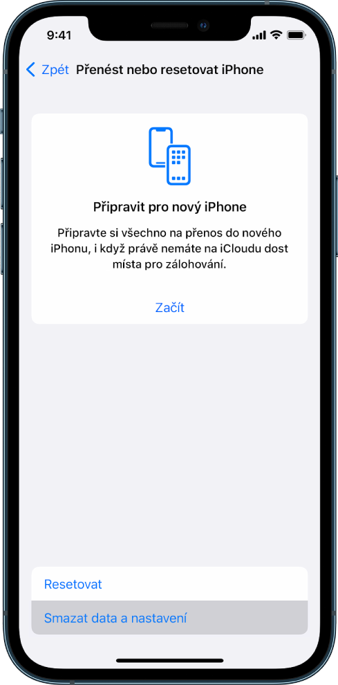 Displej iPhonu s vybranou volbou Smazat data a nastavení