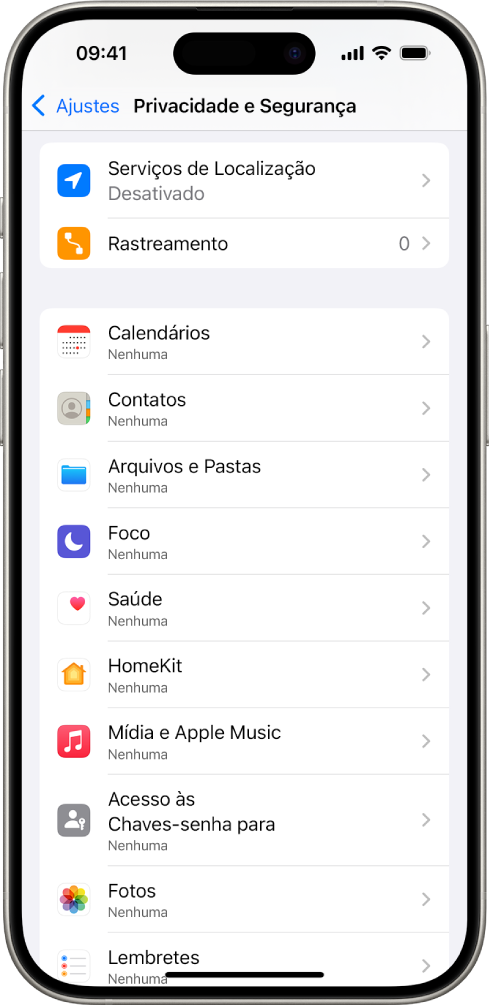 iPhone mostrando a tela “Privacidade e Segurança” nos Ajustes.