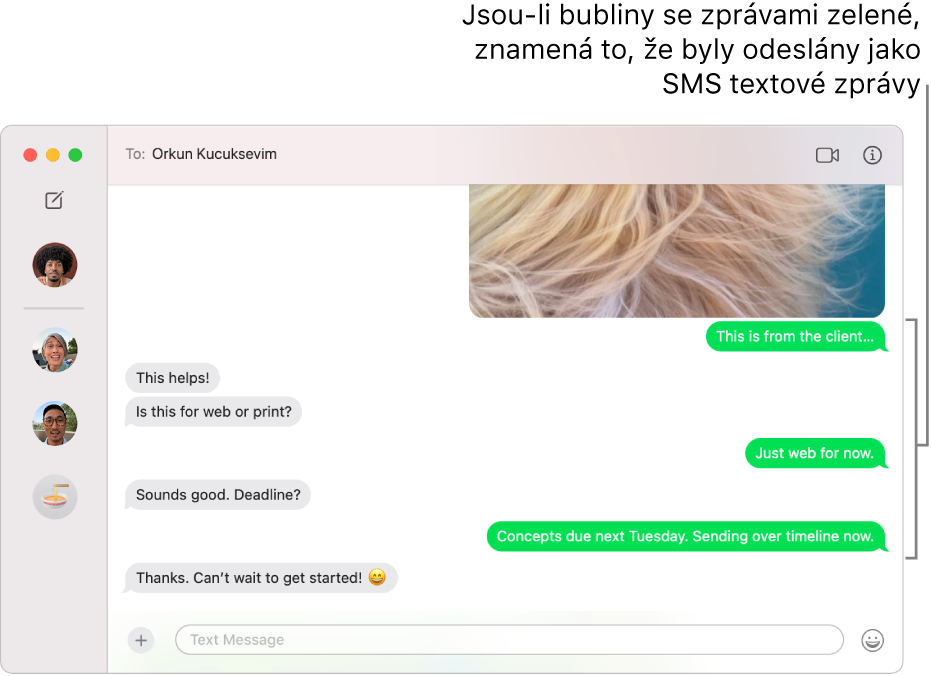 Okno aplikace Zprávy s několika konverzacemi na bočním panelu vlevo; vpravo se zobrazuje přepis konverzace. Bubliny zpráv jsou zelené, což znamená, že byly poslány jako textové SMS, MMS nebo RCS zprávy.