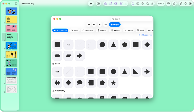 תפריט הצורות פתוח בסרגל הכלים בחלון של Keynote.