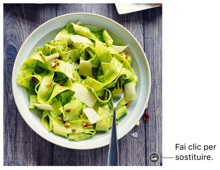 Immagine con un pulsante “Sostituisci immagine”.