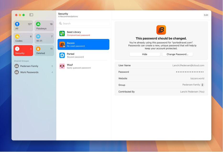 L’app Password con un avviso di sicurezza, con un messaggio che mostra dove l’utente deve cambiare la password.