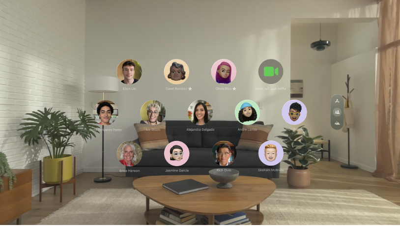 عرض الأشخاص على Apple Vision Pro، تظهر به قائمة جهات الاتصال وخيار بدء مكالمة فيس تايم. تم تثبيت جهتي اتصال.
