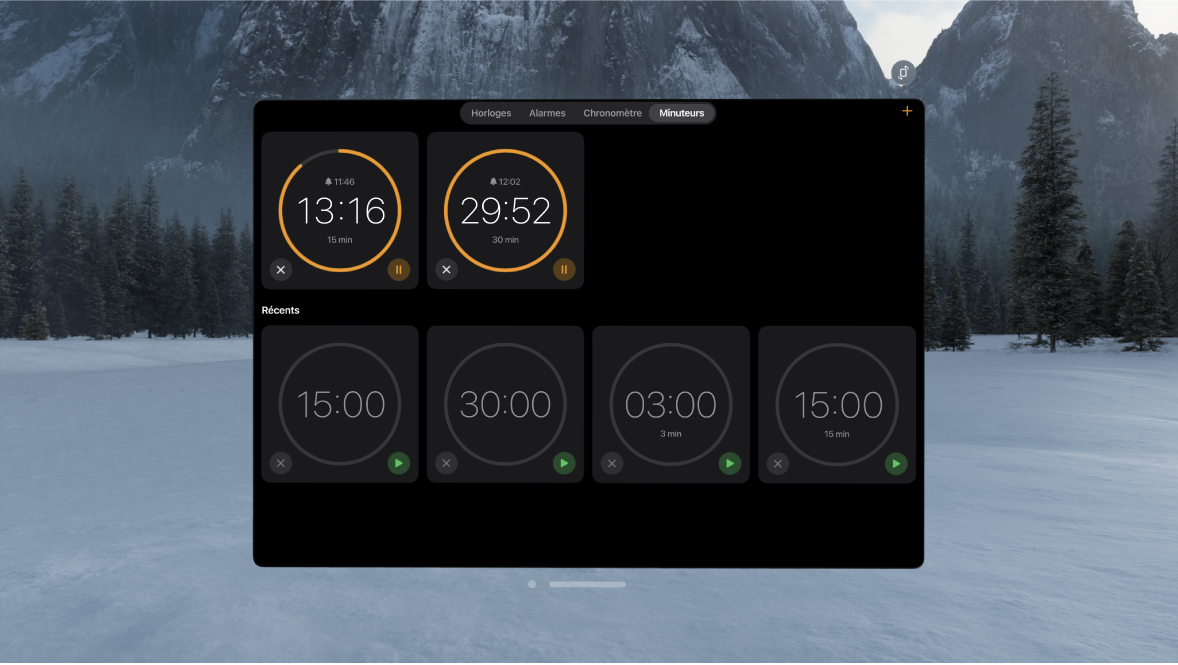 L’app Horloge sur l’Apple Vision Pro, affichant plusieurs minuteurs actifs.