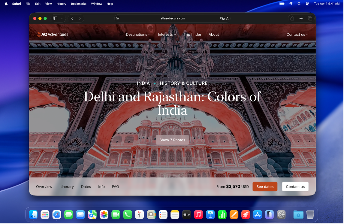 Desktop Mac disetkan ke penampilan gelap, menunjukkan tetingkap app, Dock dan bar menu, yang gelap.