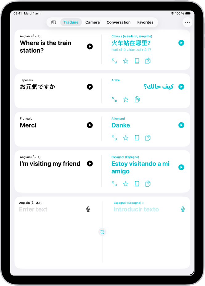 L’écran Traduire, avec des expressions traduites de l’anglais au chinois, du japonais à l’arabe, du français à l’allemand et de l’anglais à l’espagnol. En haut se trouvent, de gauche à droite, les boutons « Afficher la barre latérale », Traduire, Caméra, Conversation, Favorites et Plus.