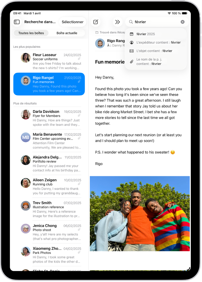 Un message est ouvert dans l’app Mail et des termes de recherche sont saisis en haut à droite.
