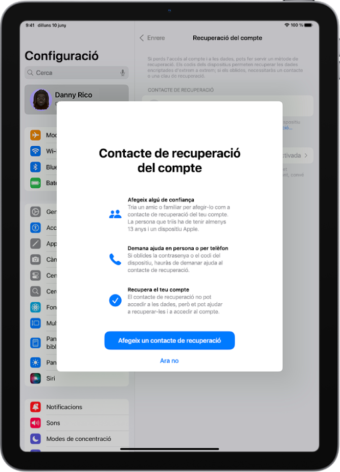 La pantalla “Contacte de recuperació del compte” amb informació sobre aquesta funció. El botó per afegir un contacte de recuperació es troba a la part inferior.