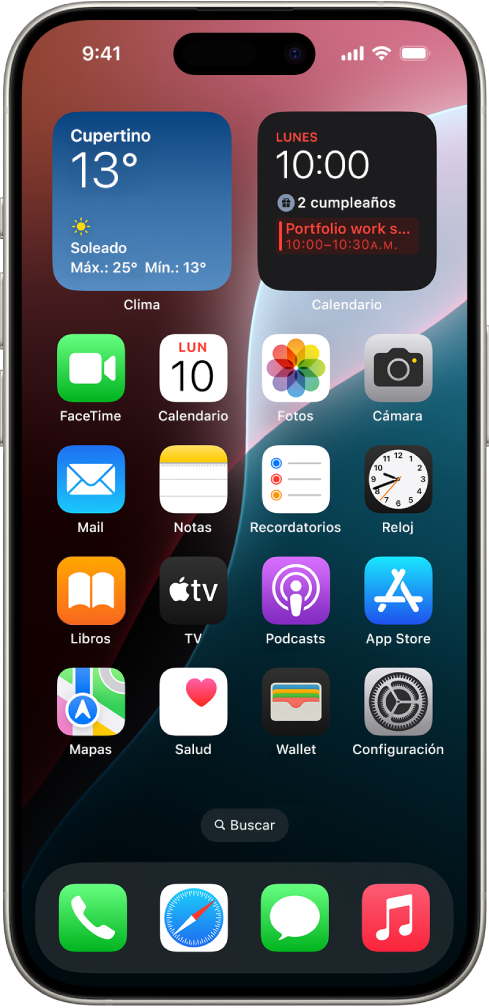 La pantalla de inicio del iPhone con el modo Obscuro activado.