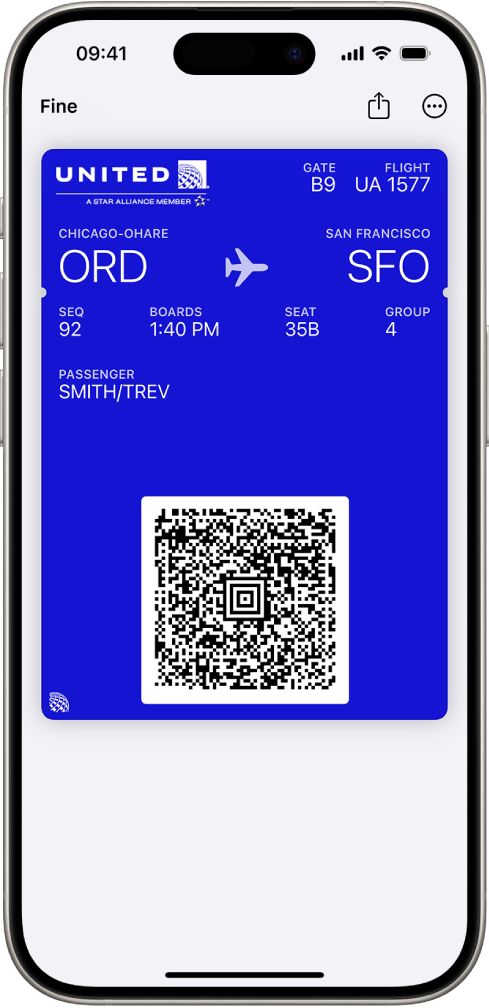 Una carta d’imbarco nell’app Wallet con le informazioni del volo e il codice QR.