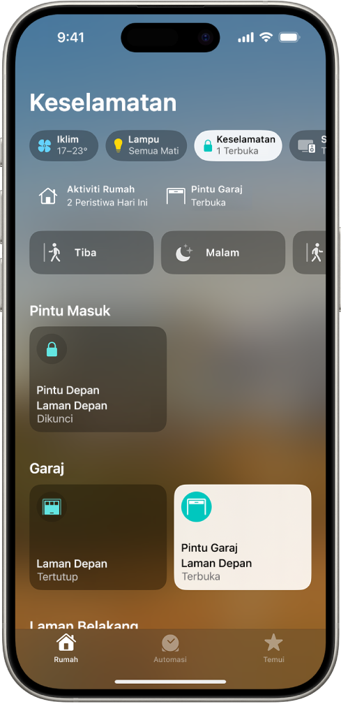 Skrin app Rumah menunjukkan pintu depan dan dua pintu garaj.