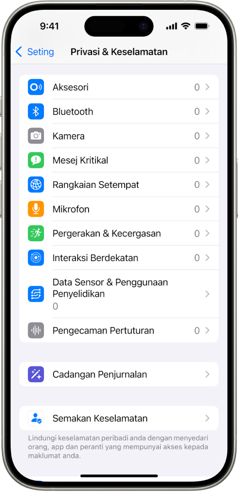 Skrin Privasi & Keselamatan, dengan seting untuk mengawal sama ada app boleh menggunakan kamera, mikrofon dan bahagian lain iPhone anda.