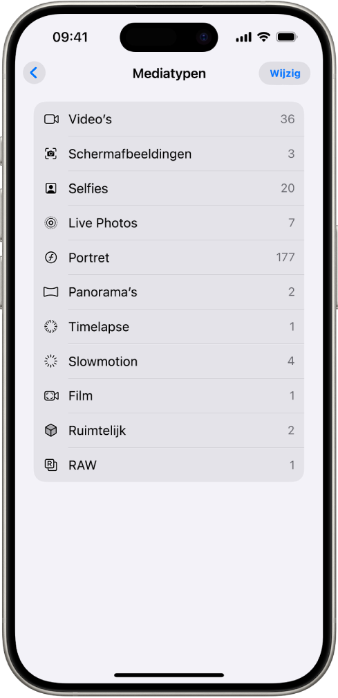 In de Foto's-app is de verzameling 'Mediatypen' geopend met een lijst met fotoverzamelingen.