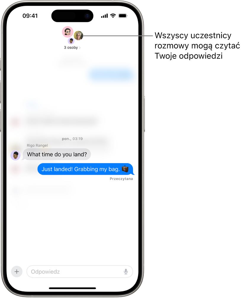 Redagowanie odpowiedzi na określoną wiadomość w rozmowie grupowej w Wiadomościach. U góry ekranu widoczne są ikony osób należących do grupy. Dolną połowę ekranu zajmuje klawiatura ekranowa. Większa część rozmowy jest zamazana, wyjątkiem jest określony tekst, na który tworzona jest odpowiedź.