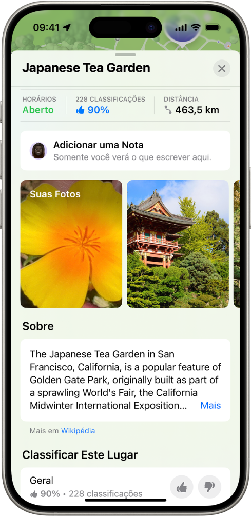 Um cartão de lugar com a classificação geral de uma localização, fotos e botões para classificar o local.