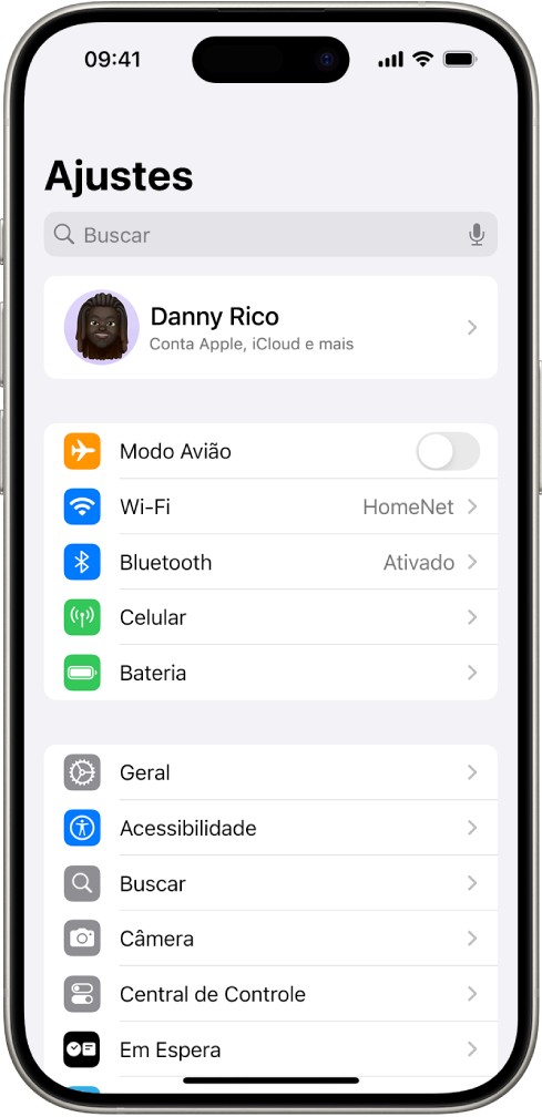 Tela de Ajustes mostrando que o iPhone está conectado a uma rede Wi-Fi chamada HomeNet.