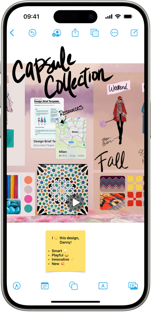 Un iPhone cu aplicația Freeform deschisă. Panoul include scriere de mână, text, desene, forme, poze, clipuri video, note adezive, linkuri și alte fișiere.