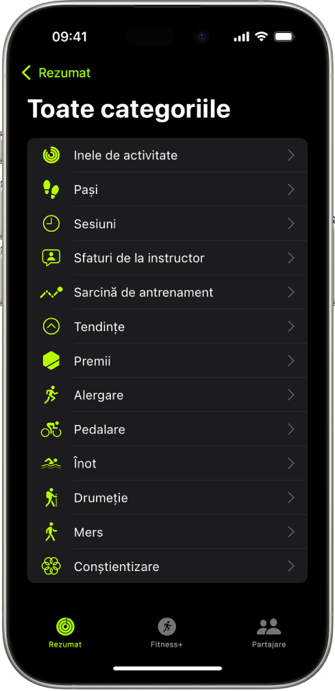 Ecranul Fitness afișând o listă de categorii de fitness.