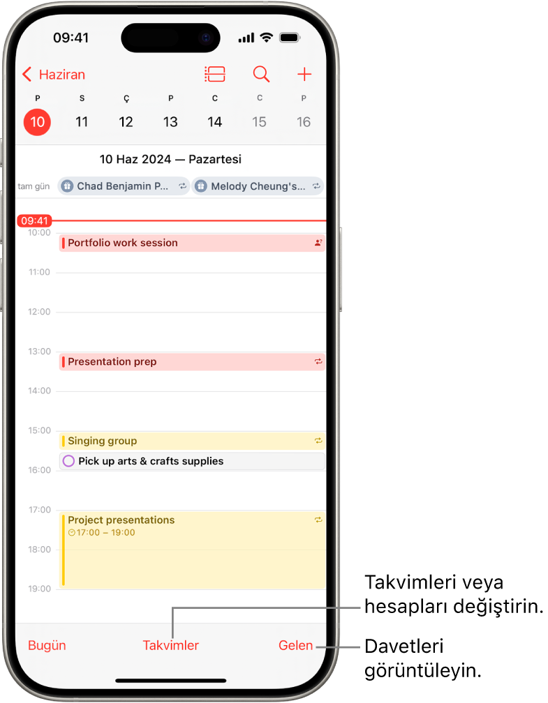 Günün etkinliklerinin görüntülendiği Gün görüntüsünde bir takvim. Takvimler düğmesi ekranın alt ortasında, Gelen Kutusu düğmesi ise sağ altta.