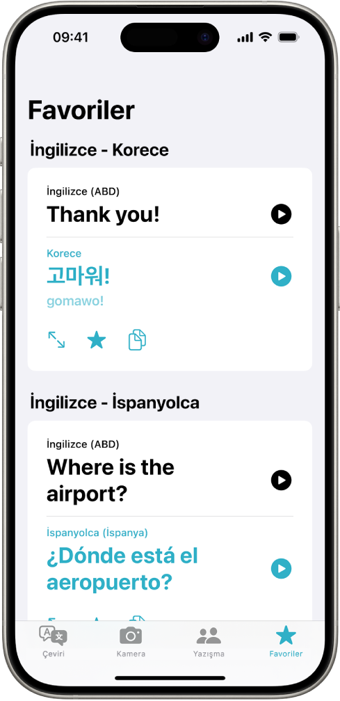 Favoriler sekmesi, İngilizce’den Korece’ye ve İngilizce’den İspanyolca’ya çevrilmiş kayıtlı ifadeleri gösteriyor.
