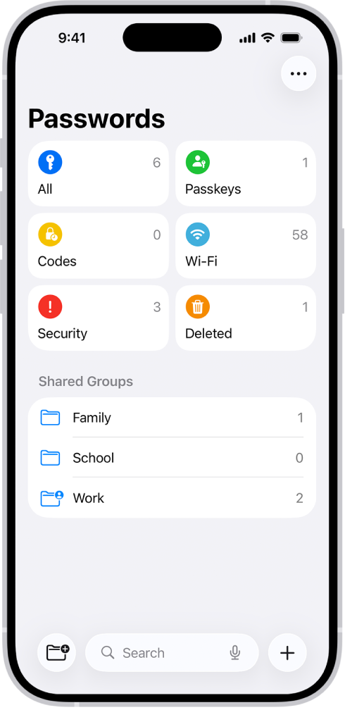 Der Home-Bildschirm für die App „Passwörter“ mit Tasten für „Alle“, „Passkeys“, „Bestätigungscodes“, „WLAN“, „Sicherheit“ und „Gelöscht“ sowie eine Liste mit geteilten Gruppen.