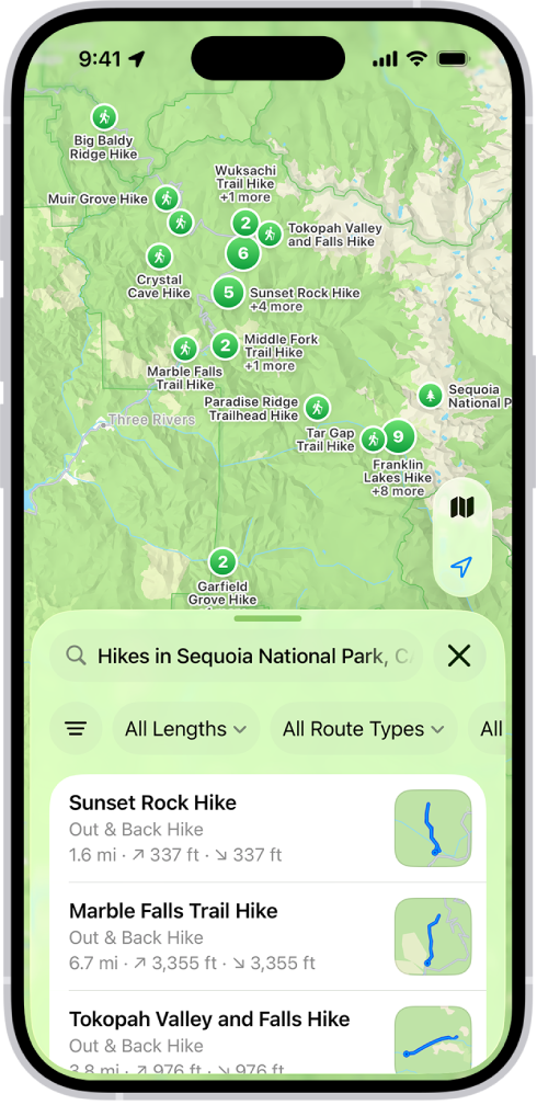 La app Mapas mostrando resultados para una búsqueda de rutas de senderismo en un parque nacional.