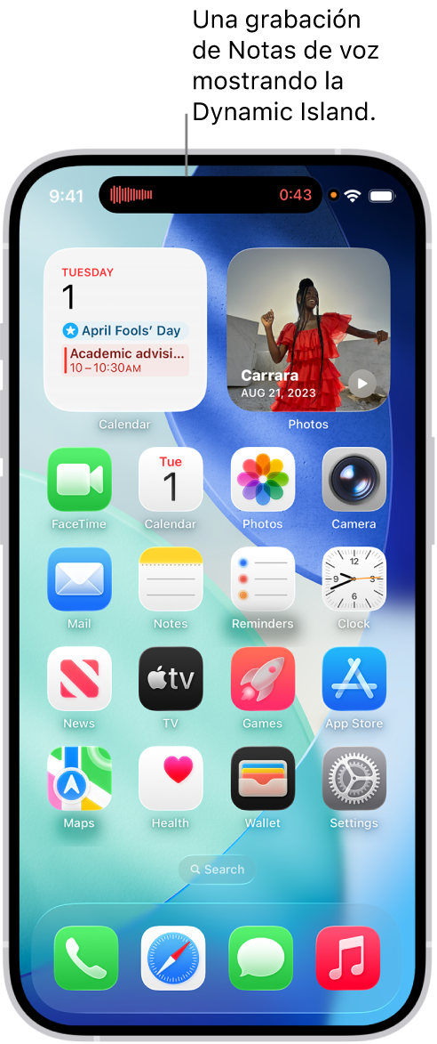 La pantalla de inicio del iPhone 14 Pro, mostrando una grabación de Notas de Voz activa en la Dynamic Island en la parte superior de la pantalla.