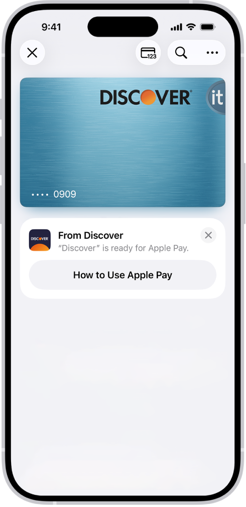 Una tarjeta de crédito en la pantalla de la app Wallet.