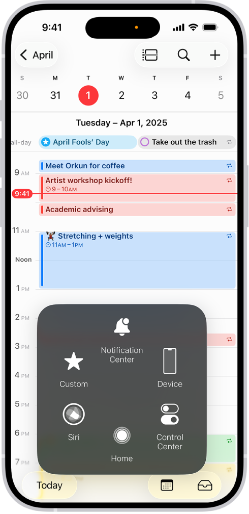 Notification Center၊ စက်ပစ္စည်း၊ Control Center၊ Home၊ Gesturesနှင့် Custom အတွက် ထိန်းချုပ်ခလုတ်များကို ပြသထားသည့် AssistiveTouch စာရင်းကို မြင်သာစေသော iPhone တစ်လုံး။