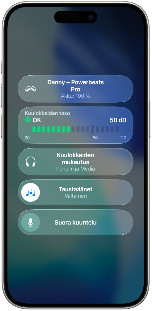 Kuulokojeet-näyttö Ohjauskeskuksessa. Siinä näkyy ylhäältä alaspäin Kuulokkeiden taso desibeleinä, Kuulokkeiden mukautus, Taustaäänet ja Suora kuuntelu yhdistetyille Powerbeats Pro 2 ‑kuulokkeille.