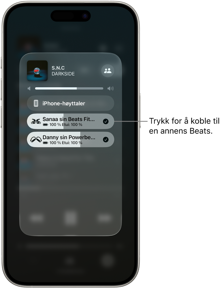 AirPlay-skjermen viser to par Beats koblet til samme iPhone mens en sang spilles av.
