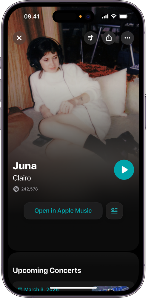 En sangs skærm i Shazam med resultatet af en sangidentifikation