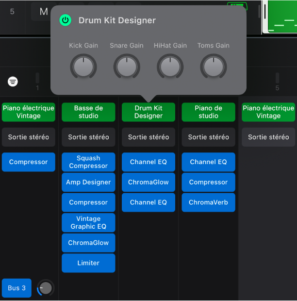 Figure. Une tranche de console de la table de mixage avec une mini-présentation du module d’instrument ouverte.