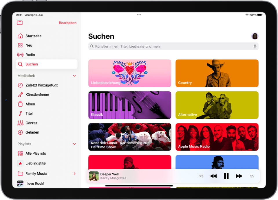 Der Bildschirm „Suchen“ mit der Seitenleiste links und einem Suchfeld oben rechts. Unter dem Suchfeld werden verschiedene Musikkategorien anzeigt. Unten befindet sich der Mini-Player.